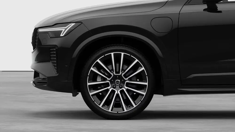 Nouveau Volvo XC90 SUV Ultimate Dark Plug-in hybride (PHEV) 8-speed Geartronic™ automatic transmission Onyx Black 3