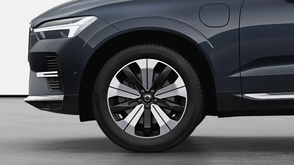 Nouveau Volvo XC60 SUV Plus Plug-in Hybrid 8-speed Geartronic™ automatic transmission Denim Blue 3