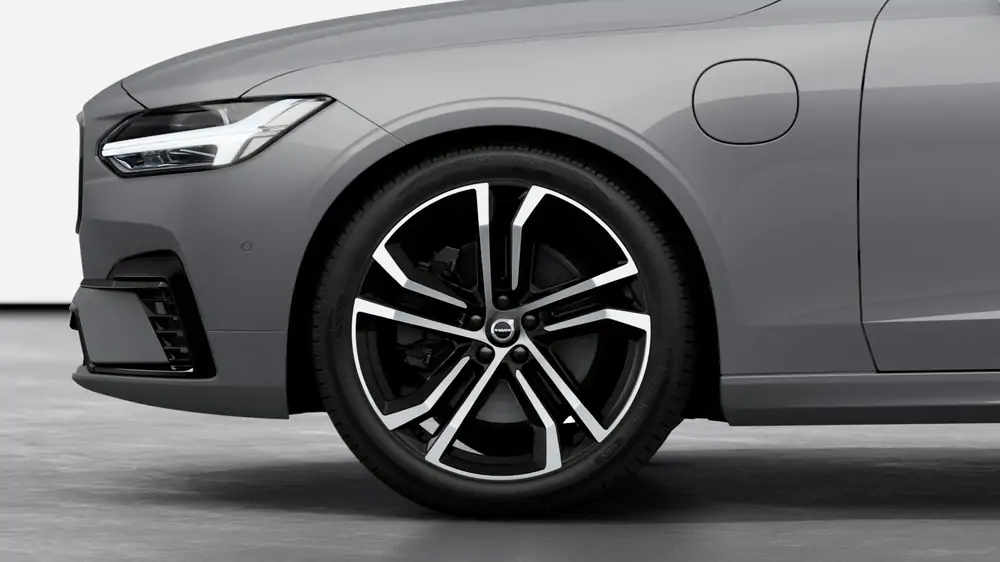 Nouveau Volvo V90 Break Plus Plug-in hybrid 8-speed Geartronic™ automatic transmission Vapour Grey 3