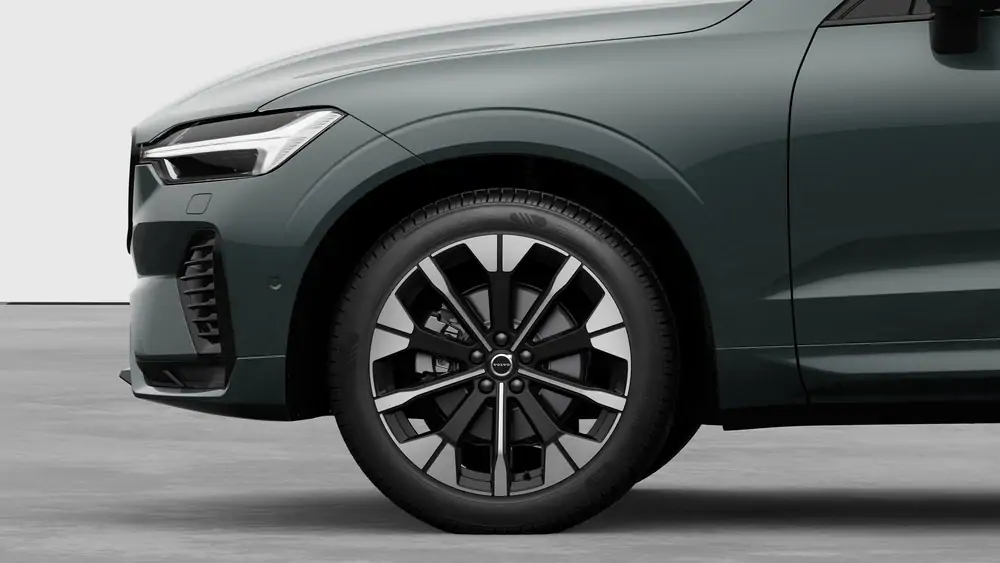 Nouveau Volvo XC60 SUV Plus Mild-hybride (MHEV) 8-speed Geartronic™ automatic transmission, AWD Forest Lake 3