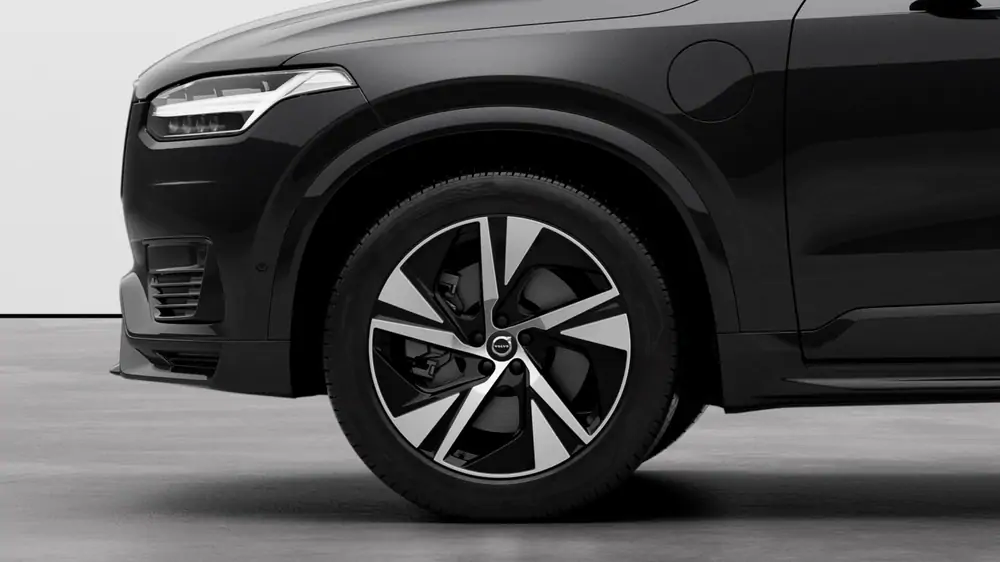 Nouveau Volvo XC90 SUV Plus Plug-in hybrid 8-speed Geartronic™ automatic transmission Onyx Black 3