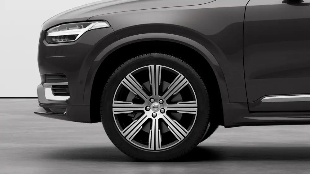 Nouveau Volvo XC90 SUV Plus Mild hybrid 8-speed Geartronic™ automatic transmission, AWD Platinum Grey 3