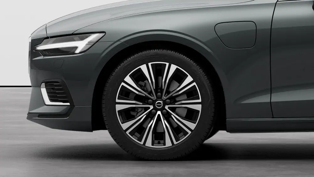 Nouveau Volvo V60 Break Plus Plug-in hybrid 8-speed Geartronic™ automatic transmission Forest Lake 3