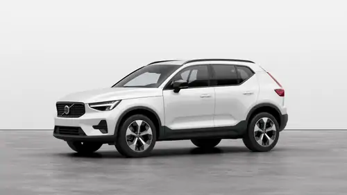 Nouveau Volvo XC40 SUV Plus Mild hybrid 7-speed Dual Clutch transmission Crystal White Pearl