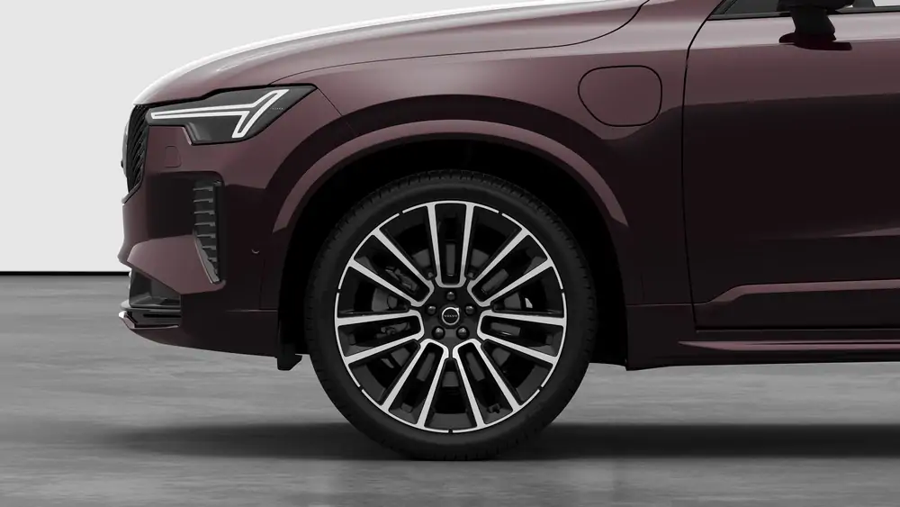 Nouveau Volvo XC90 SUV Ultimate Dark Plug-in hybrid 8-speed Geartronic™ automatic transmission Mulberry Red 3