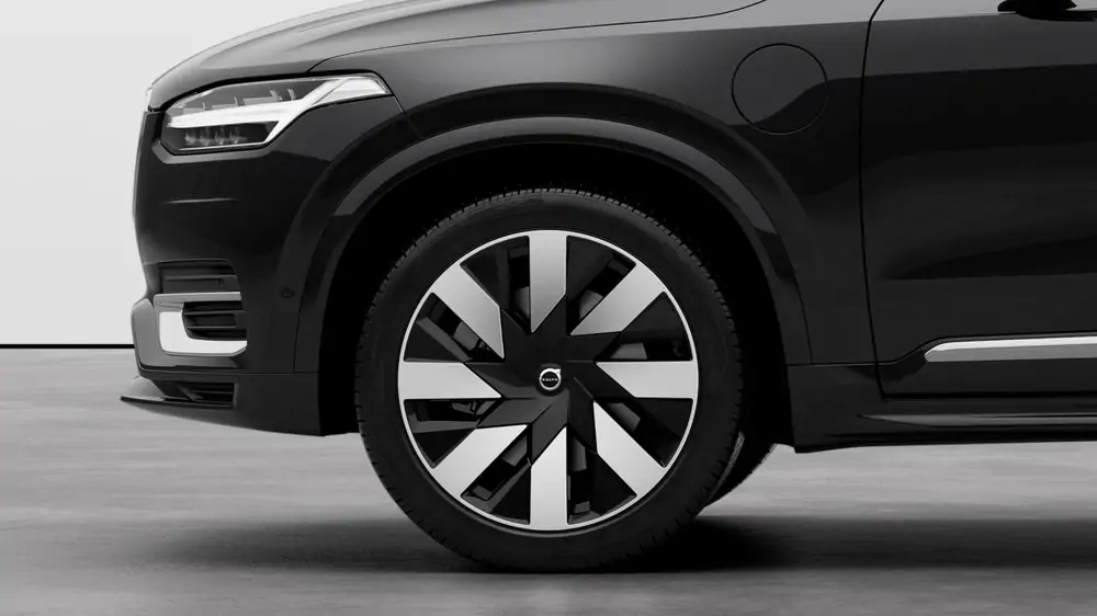 Nouveau Volvo XC90 SUV Plus Plug-inhybride 8-speed Geartronic™ automatic transmission Onyx Black 3