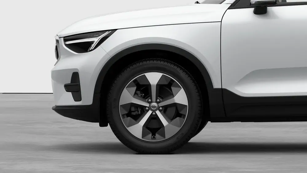 Nouveau Volvo XC40 SUV Core Limited Edition Mild-hybride (MHEV) 7-speed Dual Clutch transmission Crystal White Pearl 3
