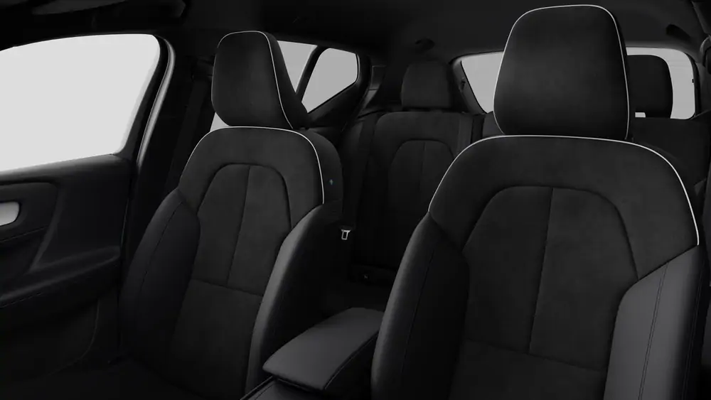 Nouveau Volvo XC40 SUV Plus Mild-hybride (MHEV) 7-speed Dual Clutch transmission Onyx Black 5