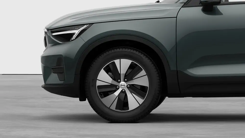 Nouveau Volvo XC40 SUV Core Mild hybrid 7-speed Dual Clutch transmission Forest Lake 3