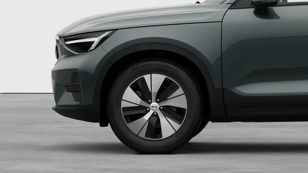 Nouveau Volvo XC40 SUV Core Limited Edition Mild-hybride (MHEV) 7-speed Dual Clutch transmission Forest Lake 3