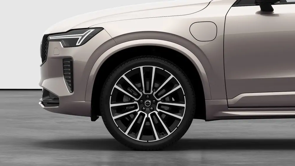 Nouveau Volvo XC90 SUV Plus Plug-in hybrid 8-speed Geartronic™ automatic transmission Bright Dusk 3