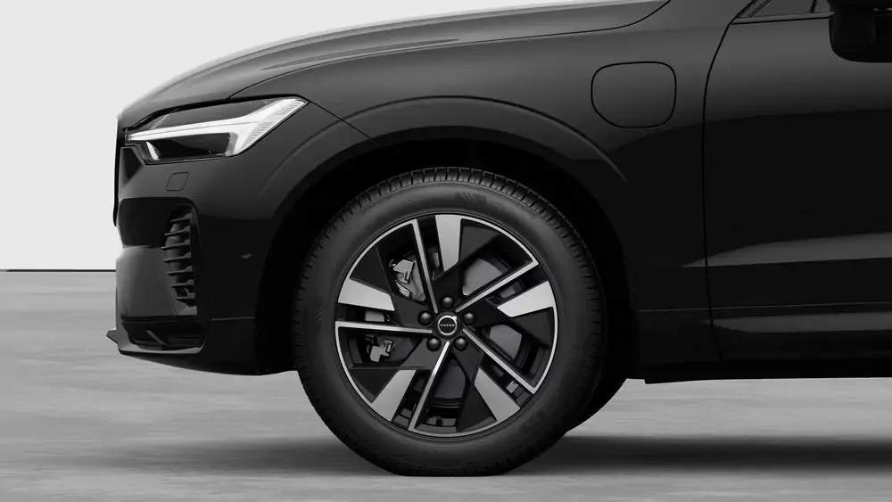 Nouveau Volvo XC60 SUV Plus Plug-in hybride (PHEV) 8-speed Geartronic™ automatic transmission Onyx Black 3