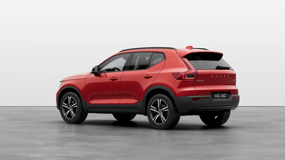 Nouveau Volvo XC40 SUV Plus Micro hybrid 8-speed Geartronic™ automatic transmission Fusion Red 2
