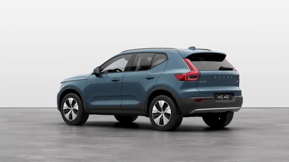 Nouveau Volvo XC40 SUV Core Mild hybrid 7-speed Dual Clutch transmission Fjord Blue 2