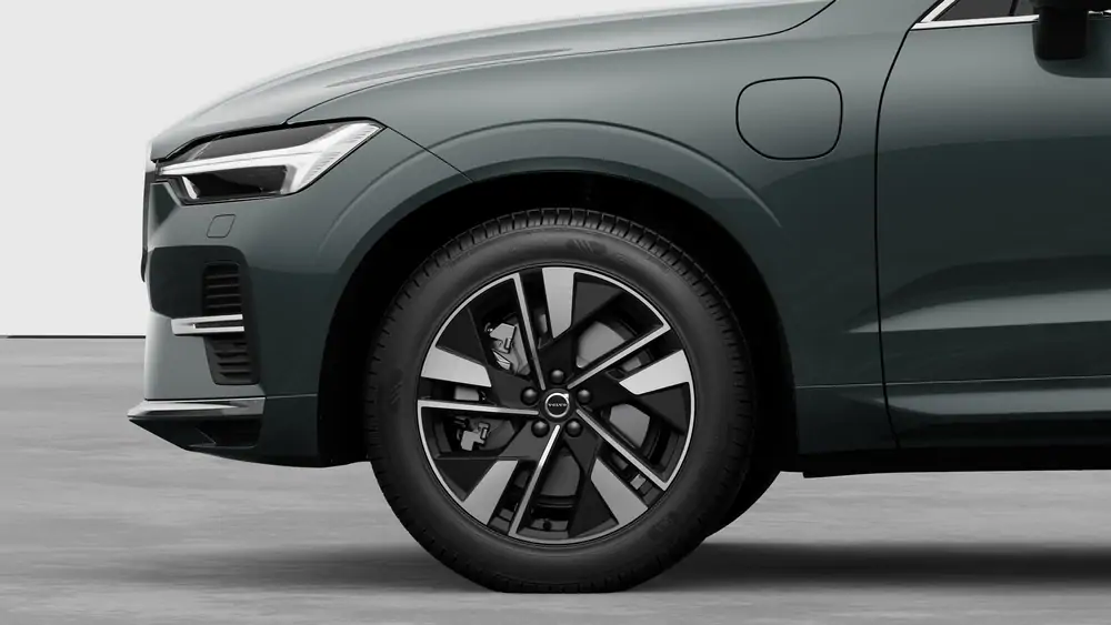 Nouveau Volvo XC60 SUV Plus Plug-in hybrid 8-speed Geartronic™ automatic transmission Forest Lake 3