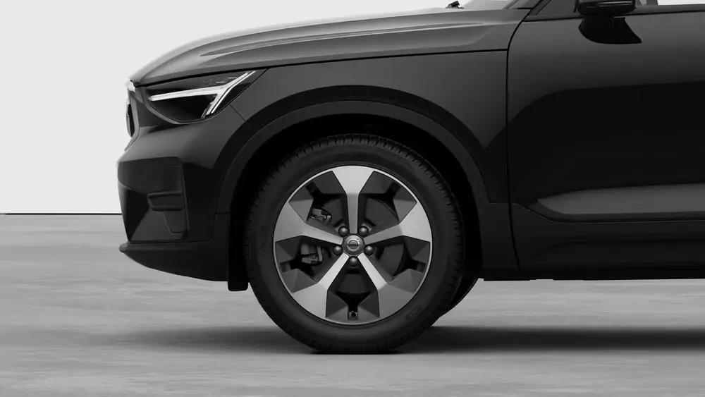 Nouveau Volvo XC40 SUV Core Limited Edition Mild hybrid 7-speed Dual Clutch transmission Onyx Black 3