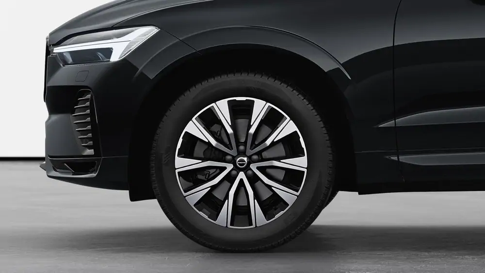 Nouveau Volvo XC60 SUV Plus Mild hybrid 8-speed Geartronic™ automatic transmission Onyx Black 3