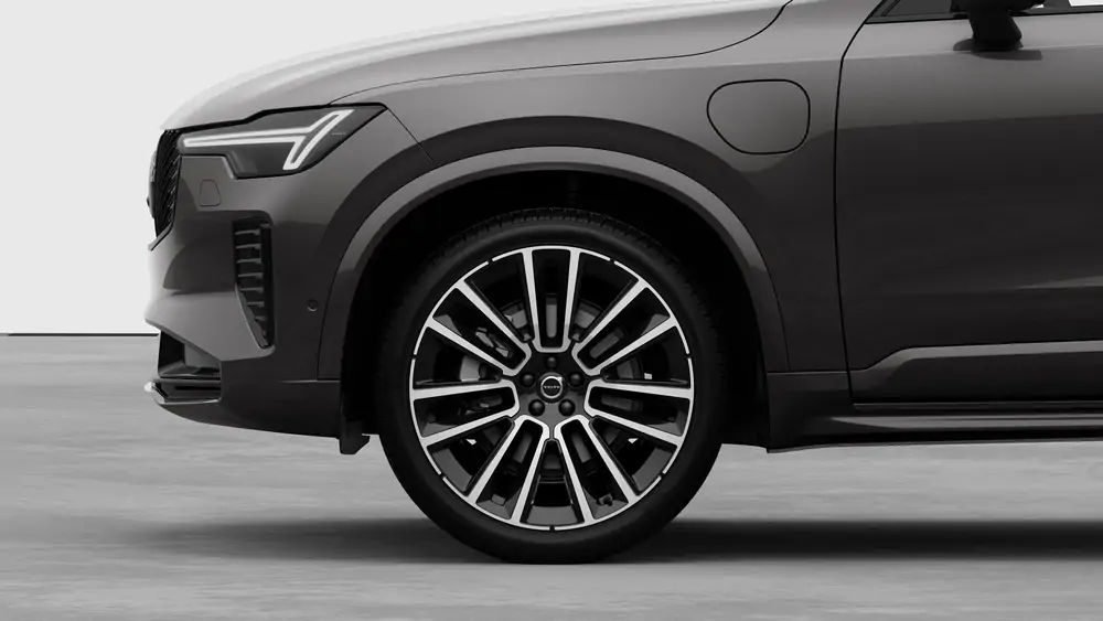 Nouveau Volvo XC90 SUV Plus Plug-in hybrid 8-speed Geartronic™ automatic transmission Platinum Grey 3