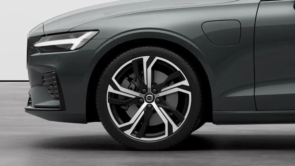 Nouveau Volvo V60 Break Plus Plug-in hybrid 8-speed Geartronic™ automatic transmission Forest Lake 3