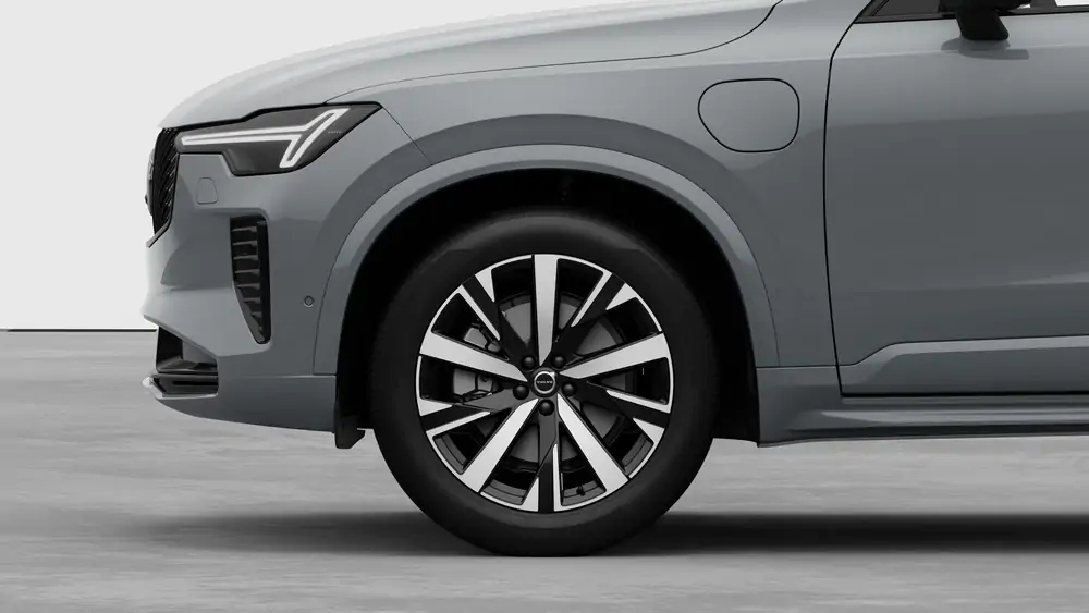 Nouveau Volvo XC90 SUV Plus Plug-in hybrid 8-speed Geartronic™ automatic transmission Vapour Grey 3