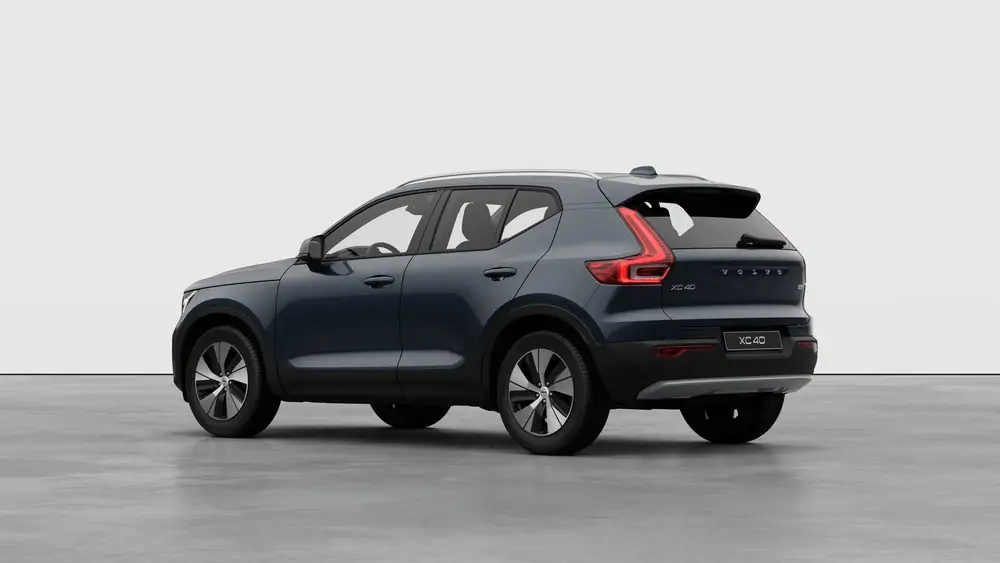 Nouveau Volvo XC40 SUV Core Mild hybrid 7-speed Dual Clutch transmission Denim Blue 2