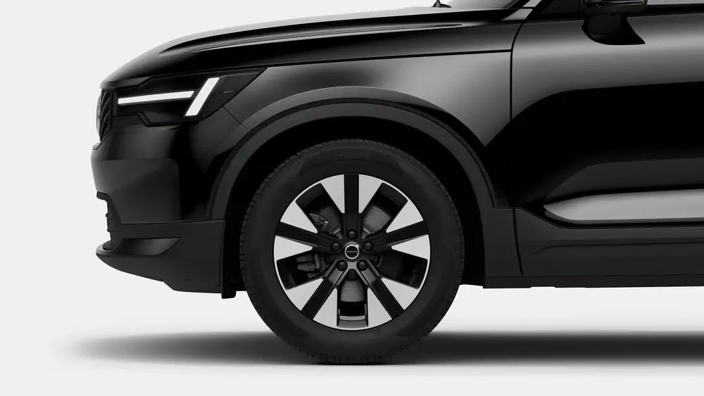 Nouveau Volvo XC40 SUV Core Mild-hybride (MHEV) 7-speed Dual Clutch transmission Onyx Black 3