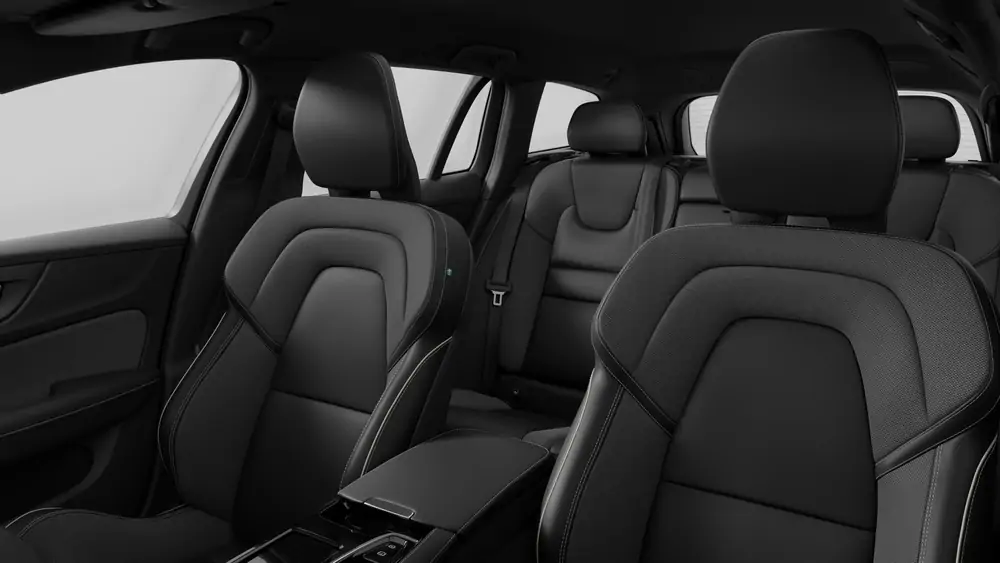 Nouveau Volvo V60 Break Plus Plug-in hybride (PHEV) 8-speed Geartronic™ automatic transmission Onyx Black 5