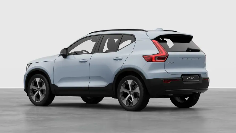 Nouveau Volvo XC40 SUV Plus Mild-hybride (MHEV) 7-speed Dual Clutch transmission Cloud Blue 2