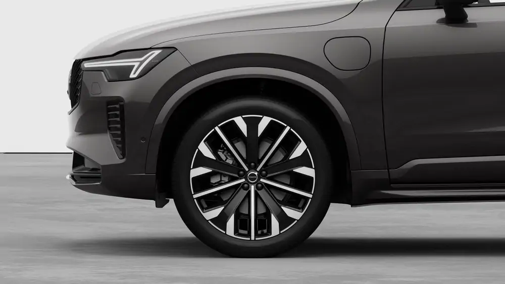 Nouveau Volvo XC90 SUV Plus Plug-in hybrid 8-speed Geartronic™ automatic transmission Platinum Grey 3
