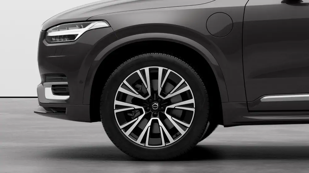 Nouveau Volvo XC90 SUV Ultimate Plug-in hybrid 8-speed Geartronic™ automatic transmission Platinum Grey 3