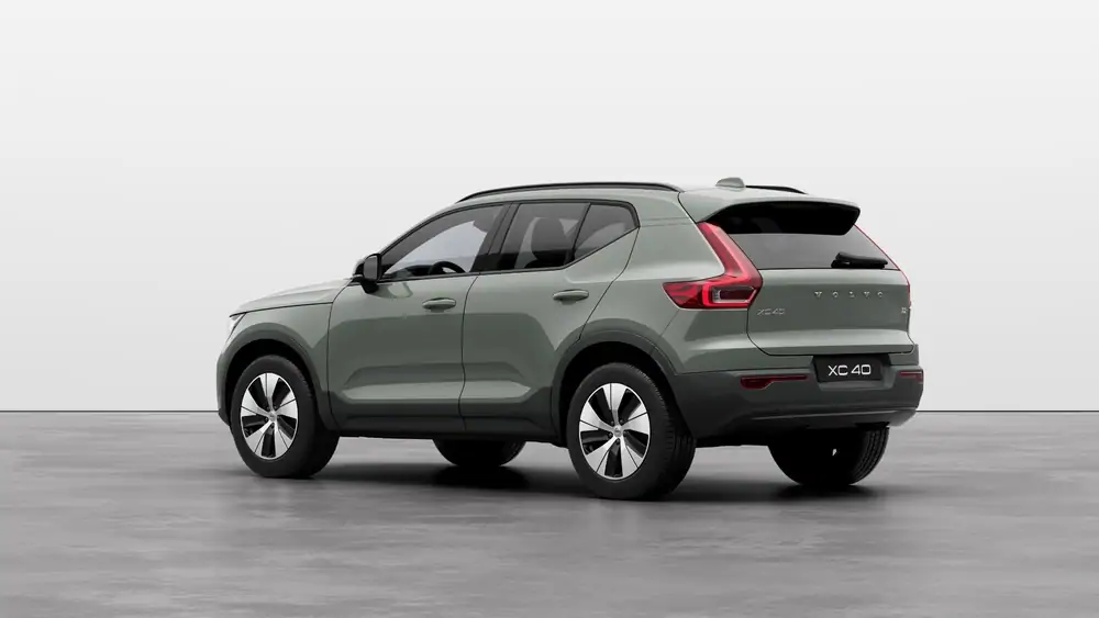 Nouveau Volvo XC40 SUV Plus Micro hybrid 8-speed Geartronic™ automatic transmission Sage Green  2