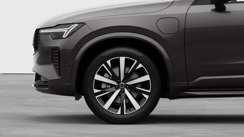 Nouveau Volvo XC90 SUV Plus Plug-in hybrid 8-speed Geartronic™ automatic transmission Platinum Grey 3