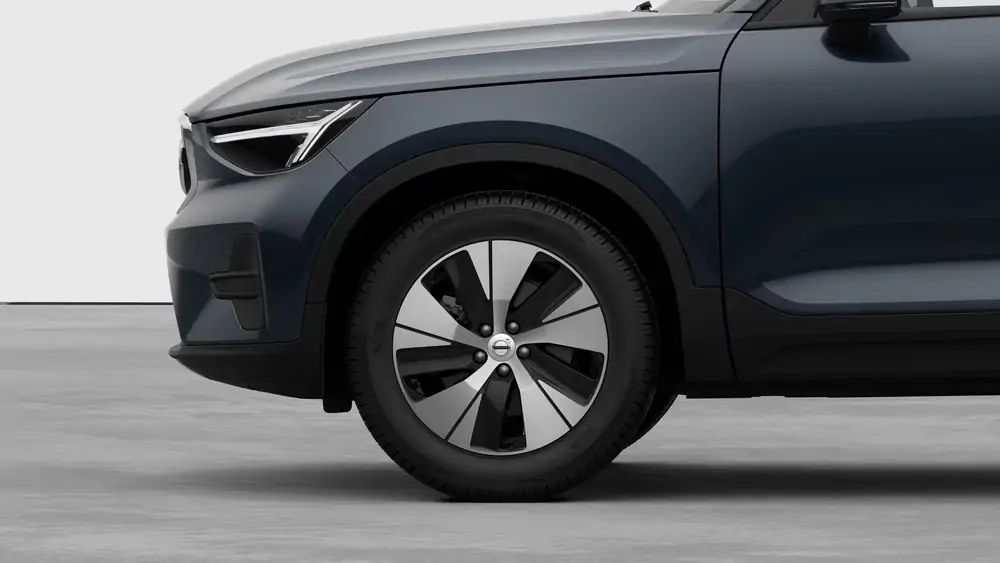 Nouveau Volvo XC40 SUV Core Limited Edition Mild hybrid 7-speed Dual Clutch transmission Denim Blue 3