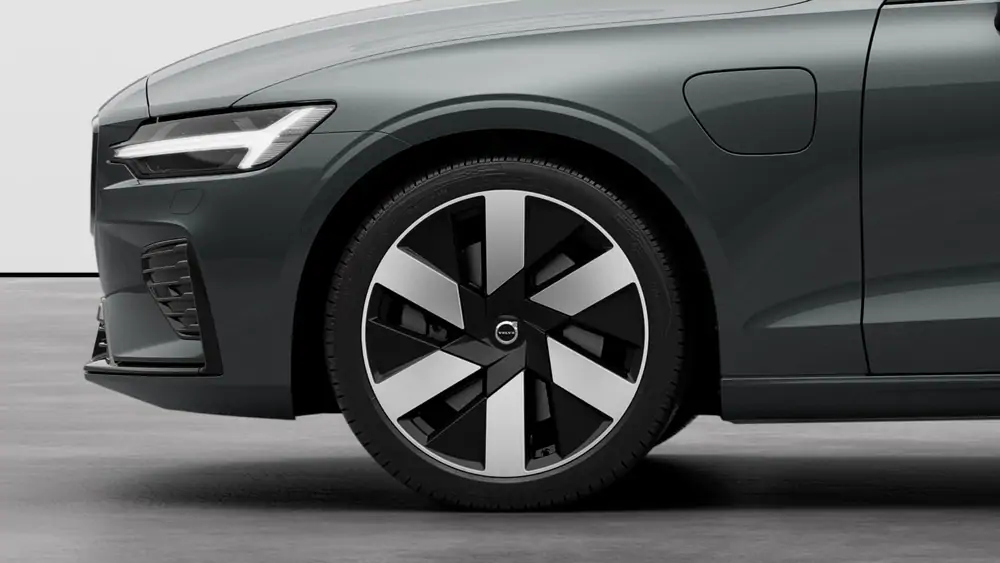 Nouveau Volvo V60 Break Plus Plug-in hybrid 8-speed Geartronic™ automatic transmission Forest Lake 3