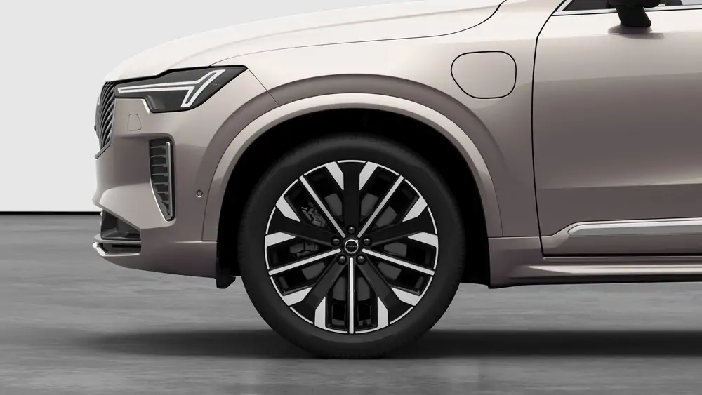 Nouveau Volvo XC90 SUV Plus Plug-in hybrid 8-speed Geartronic™ automatic transmission Bright Dusk 3