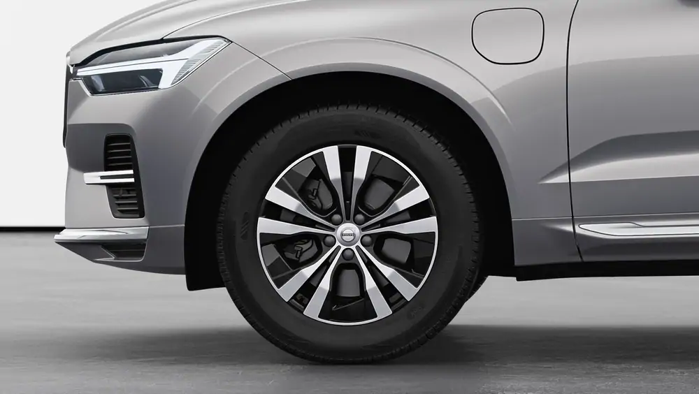 Nieuw Volvo XC60 SUV Core Plug-in hybride 8-speed Geartronic™ automatic transmission Silver Dawn 3