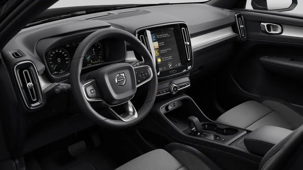 Nouveau Volvo XC40 SUV Core Mild hybrid 8-speed Geartronic™ automatic transmission Onyx Black 4
