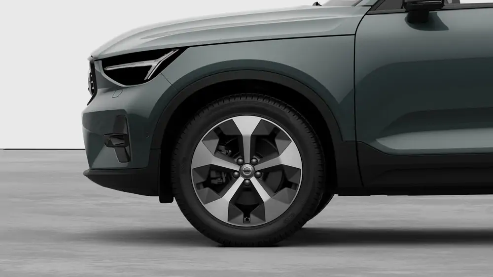 Nouveau Volvo XC40 SUV Plus Limited Edition Mild-hybride (MHEV) 7-speed Dual Clutch transmission Forest Lake 3