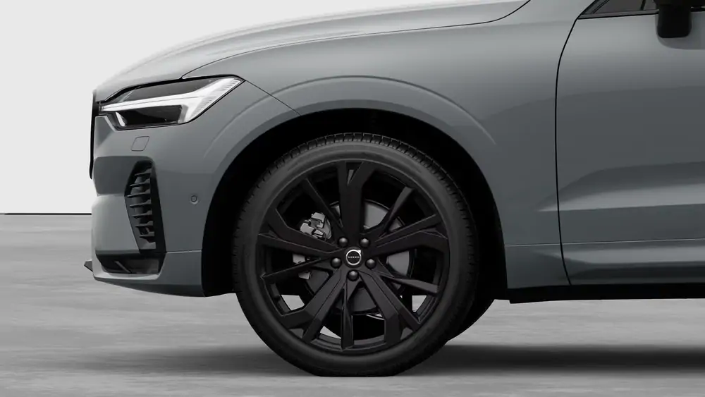 Nouveau Volvo XC60 SUV Plus Mild-hybride (MHEV) 8-speed Geartronic™ automatic transmission, AWD Vapour Grey 3