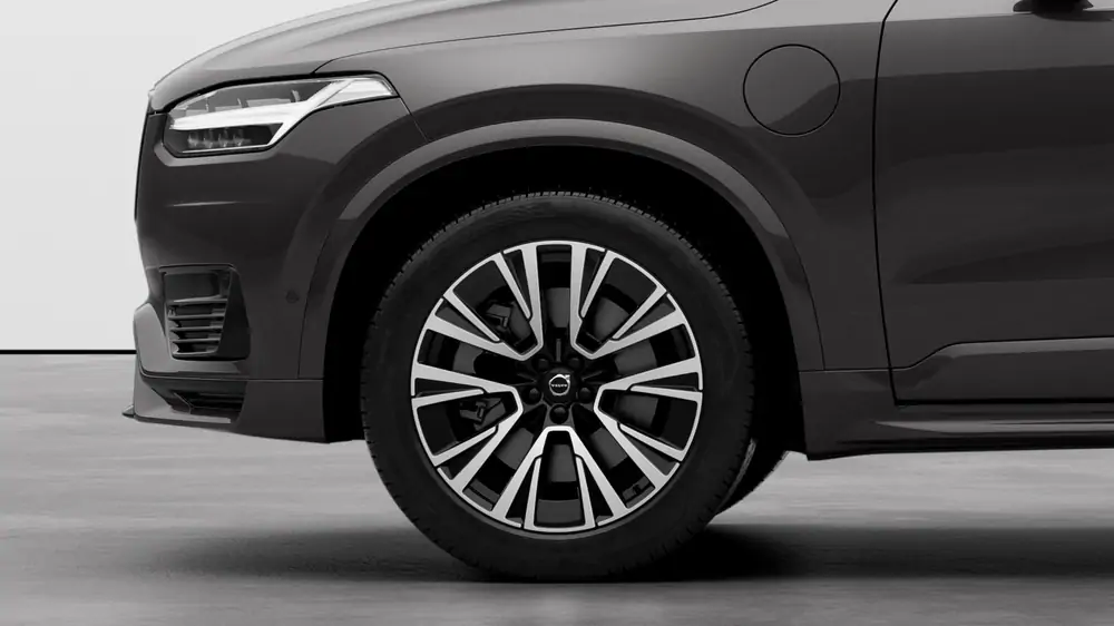 Nouveau Volvo XC90 SUV Plus Plug-in Hybrid 8-speed Geartronic™ automatic transmission Metaalkleur Platinum Grey (731) 3