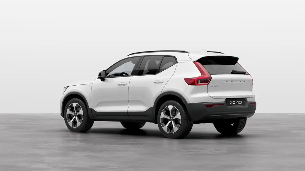 Nouveau Volvo XC40 SUV Plus Mild hybrid 7-speed Dual Clutch transmission Crystal White Pearl 2