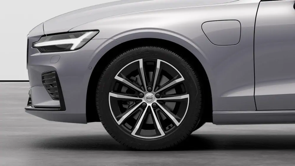 Nouveau Volvo V60 Break Plus Plug-in hybrid 8-speed Geartronic™ automatic transmission Silver Dawn 3