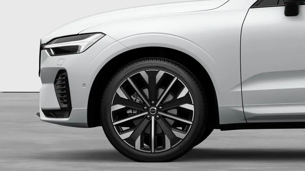 Nouveau Volvo XC60 SUV Ultimate Mild-hybride (MHEV) 8-speed Geartronic™ automatic transmission, AWD Crystal White Pearl 3