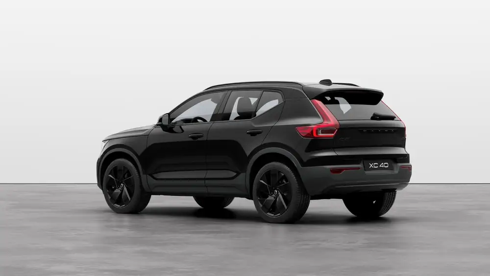 Nouveau Volvo XC40 SUV Plus Mild hybrid 7-speed Dual Clutch transmission Onyx Black 2