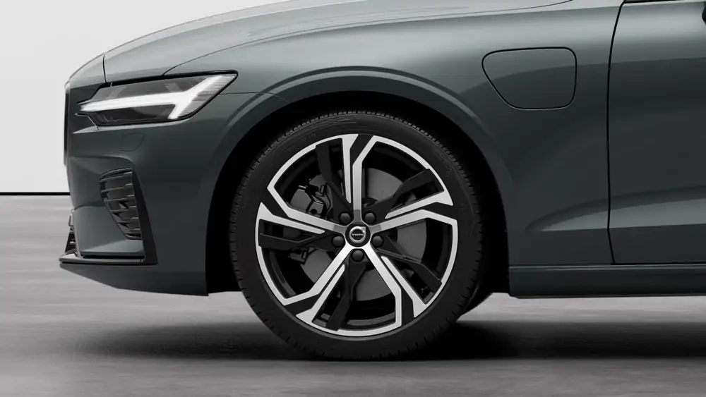 Nouveau Volvo V60 Break Plus Plug-in hybrid 8-speed Geartronic™ automatic transmission Forest Lake 3
