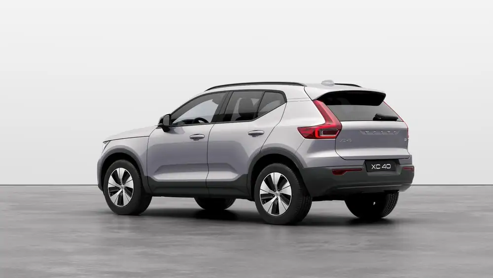 Nouveau Volvo XC40 SUV Plus Micro hybrid 8-speed Geartronic™ automatic transmission Silver Dawn 2