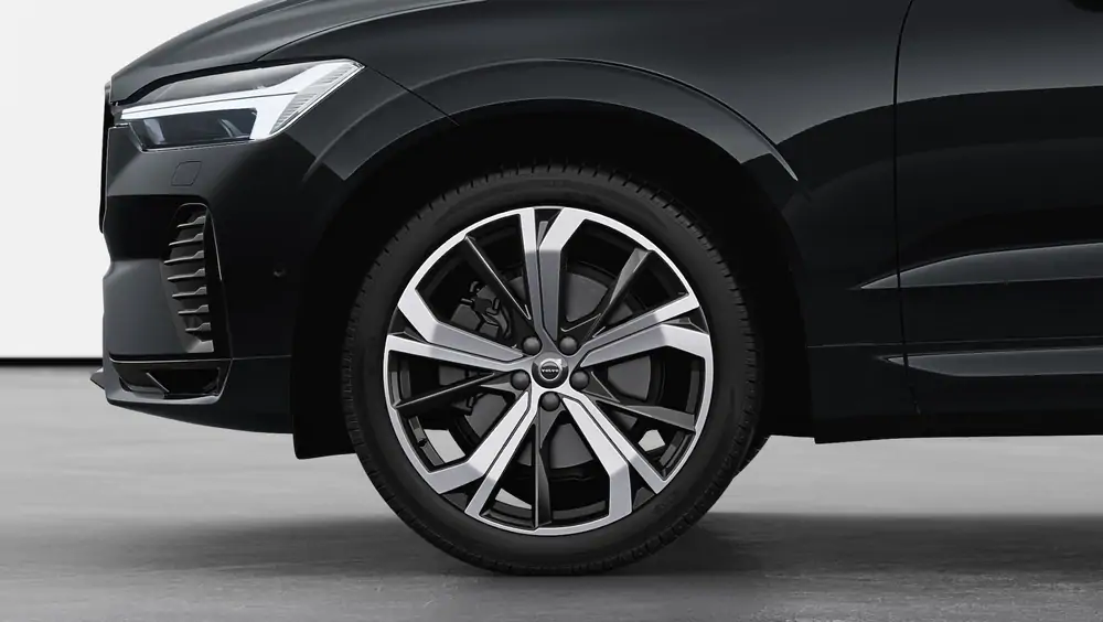 Nouveau Volvo XC60 SUV Ultimate Mild hybrid 8-speed Geartronic™ automatic transmission Onyx Black 3