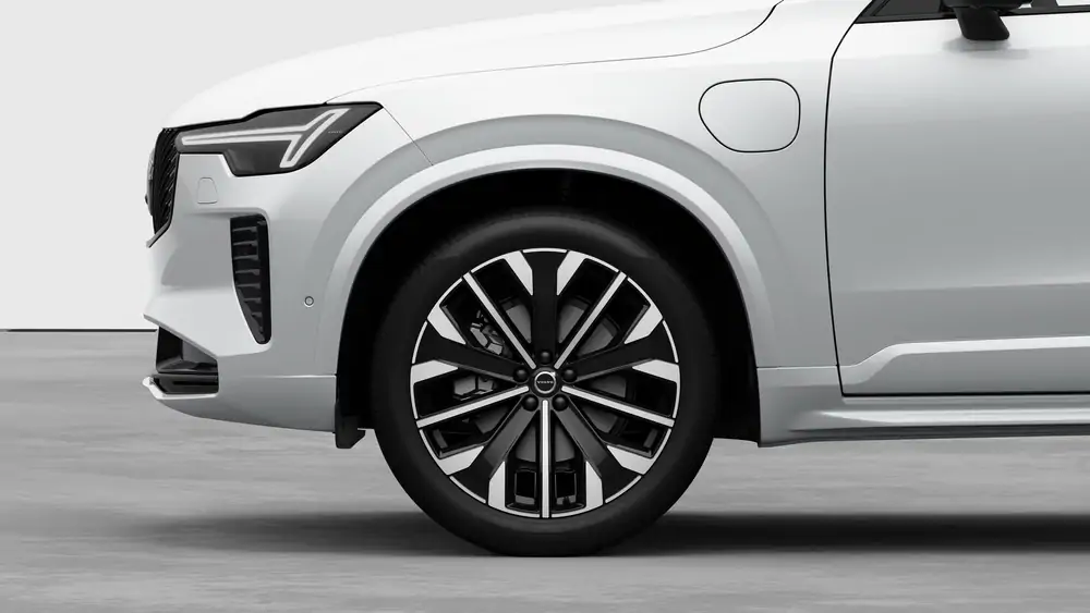 Nouveau Volvo XC90 SUV Plus Plug-in hybrid 8-speed Geartronic™ automatic transmission Crystal White Pearl 3