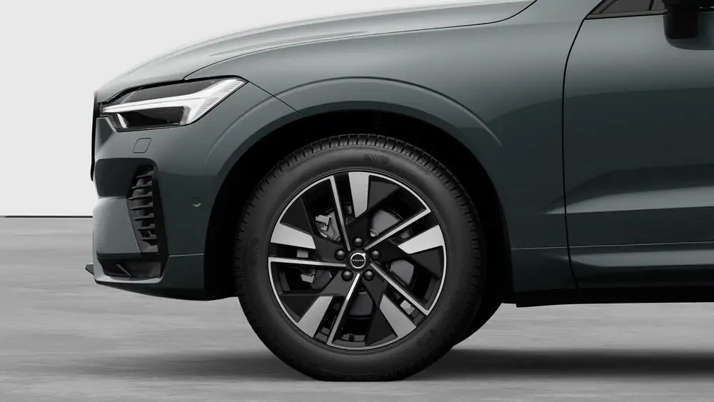 Nouveau Volvo XC60 SUV Plus Mild-hybride (MHEV) 8-speed Geartronic™ automatic transmission, AWD Forest Lake 3