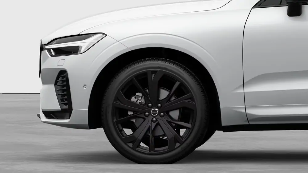 Nouveau Volvo XC60 SUV Plus Mild-hybride (MHEV) 8-speed Geartronic™ automatic transmission, AWD Crystal White Pearl 3